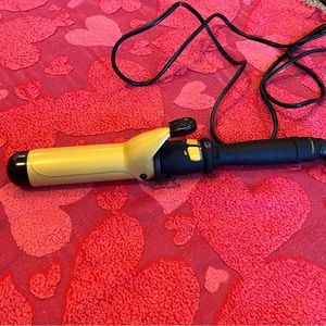 BaBylissPRO 1.5 inch curling iron